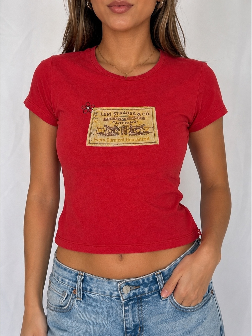 Rare Levi’s 2004 Y2K Red Baby Tee Two Horse Patch Graphic Fitted T-Shirt Size M